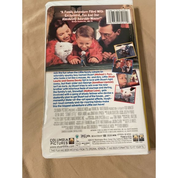 Stuart Little VHS - In Very Good Condition - Picture 2 of 3